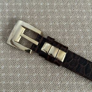 Patricia Green Details leather alligator print brown belt w gold buckle, size S